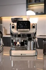 Vosco VST-520ECB Tek Kazanlı Öğütücülü ve Espresso Kahve Makinesi,2 L, 1 Gruplu, Beyaz, VST-520ECB