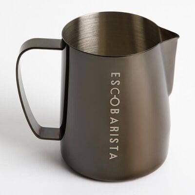 Escobarista Süt Potu Pitcher, Titanyum Siyah, 600 ml, POT SİYAH