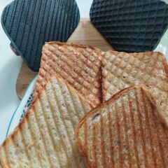 Remta Büyük Döküm Kareli Desen Tost Ütüsü , 27x57x27 cm, P901